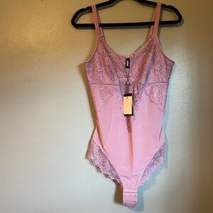 NWT Pinsy Sz 1X Women’s Blush Pink Light-Med Sculpt Smoothing Lace Bodysuit $92!